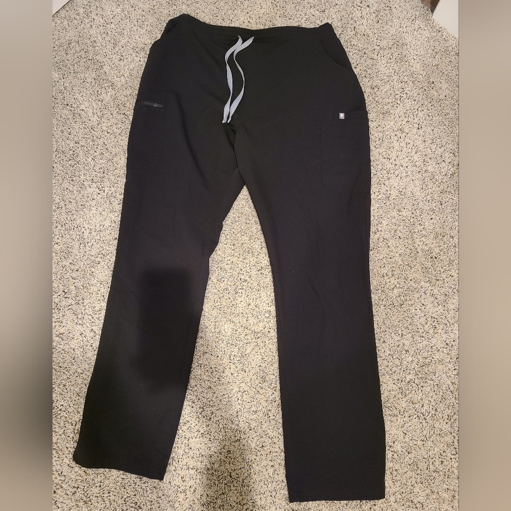 Figs women's Yola black scrub pants- size L tall